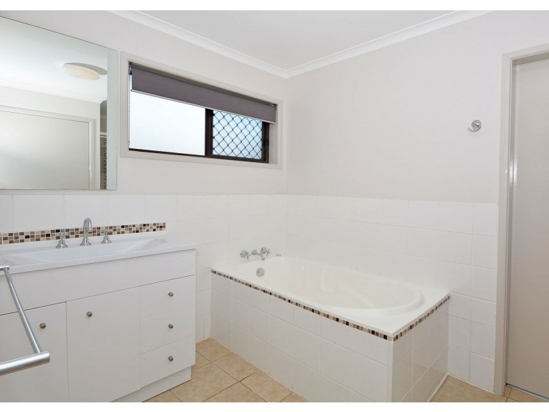 118 Oleander Avenue, Scarness QLD 4655