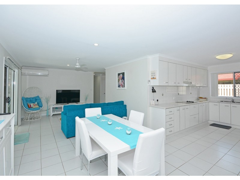 19 Moonstone Drive, Urangan QLD 4655