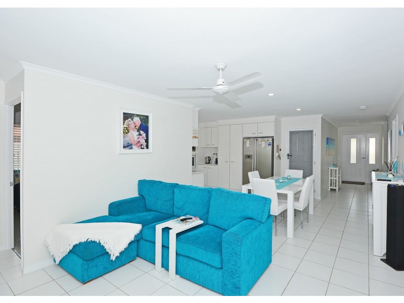 19 Moonstone Drive, Urangan QLD 4655