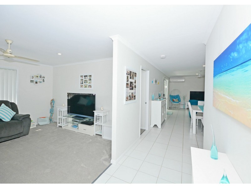 19 Moonstone Drive, Urangan QLD 4655