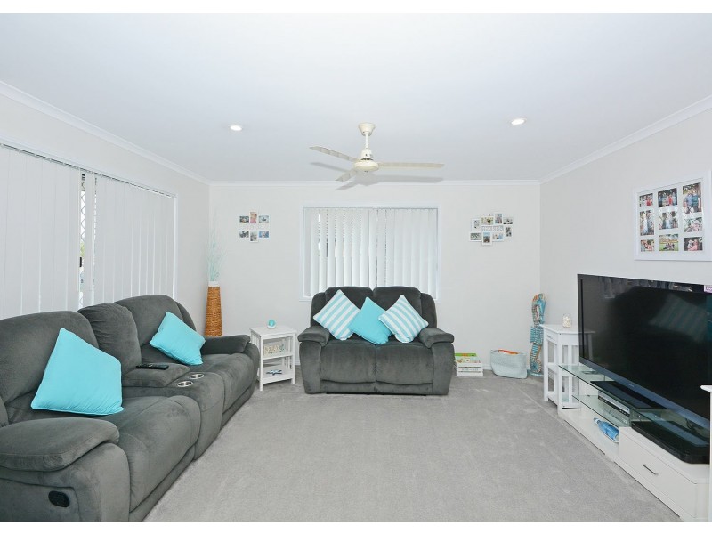 19 Moonstone Drive, Urangan QLD 4655