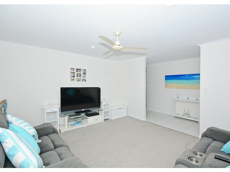 19 Moonstone Drive, Urangan QLD 4655