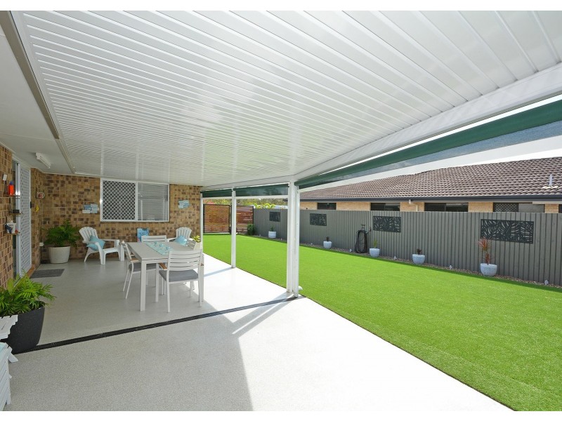 19 Moonstone Drive, Urangan QLD 4655