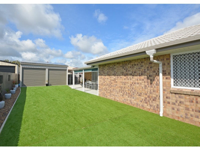 19 Moonstone Drive, Urangan QLD 4655