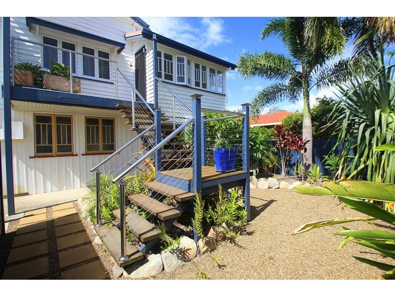 28 Edward Street, Urangan QLD 4655