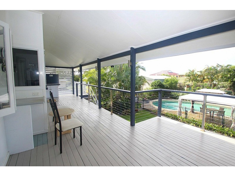 28 Edward Street, Urangan QLD 4655