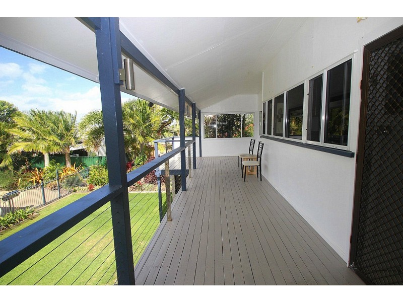 28 Edward Street, Urangan QLD 4655