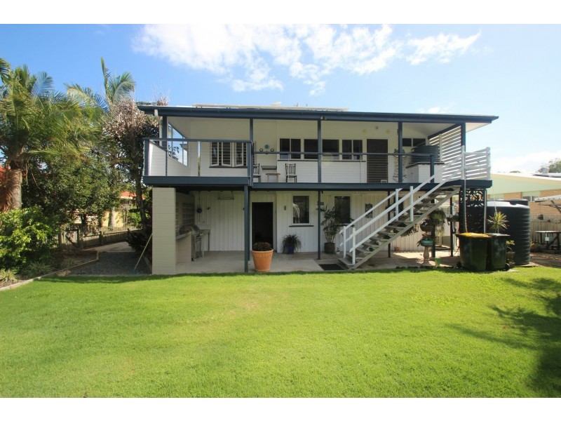28 Edward Street, Urangan QLD 4655