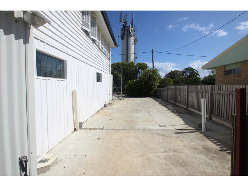28 Edward Street, Urangan QLD 4655