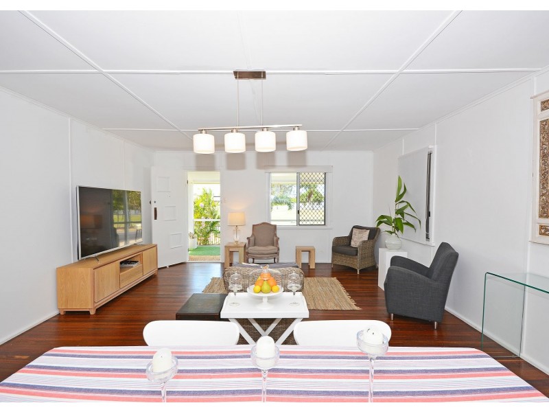 1 East Street, Scarness QLD 4655