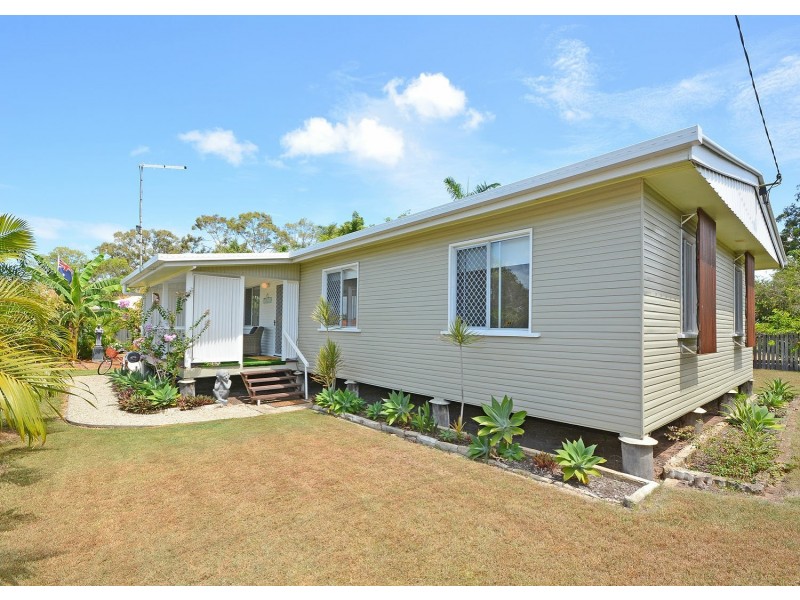 1 East Street, Scarness QLD 4655