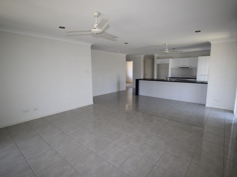 4 Parklink East Ave, Wondunna QLD 4655