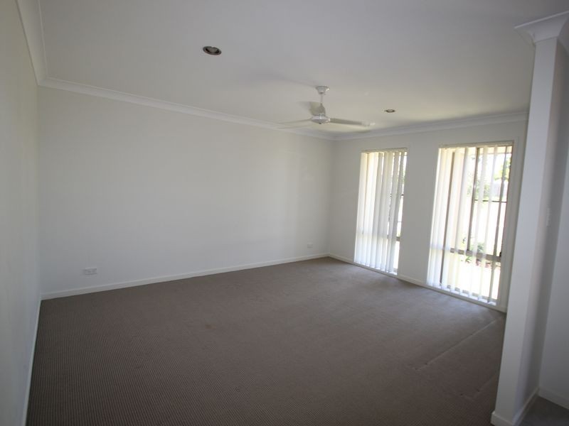 4 Parklink East Ave, Wondunna QLD 4655