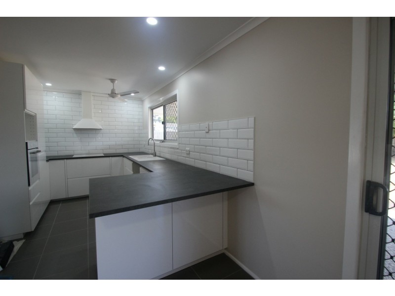 77 Limpus Street, Urangan QLD 4655