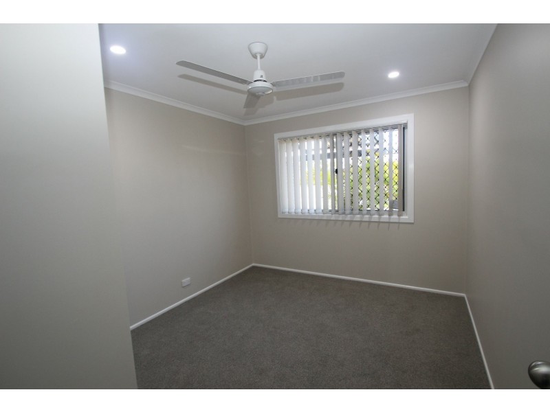 77 Limpus Street, Urangan QLD 4655