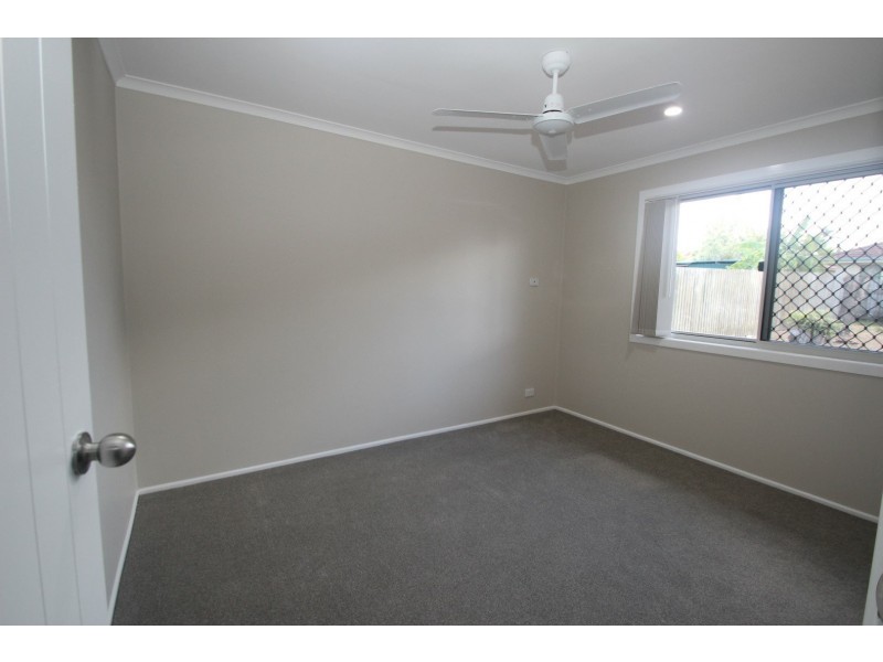 77 Limpus Street, Urangan QLD 4655
