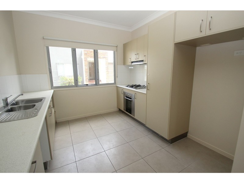 Unit 8/41 Stephenson Street, Scarness QLD 4655