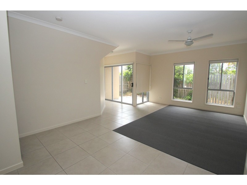 Unit 8/41 Stephenson Street, Scarness QLD 4655
