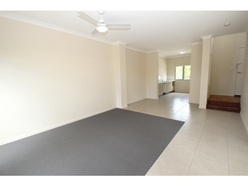 Unit 8/41 Stephenson Street, Scarness QLD 4655