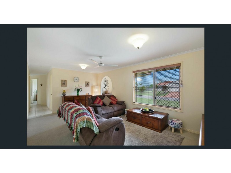 1 Kestrel Court, Eli Waters QLD 4655