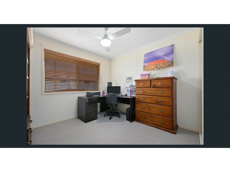 1 Kestrel Court, Eli Waters QLD 4655