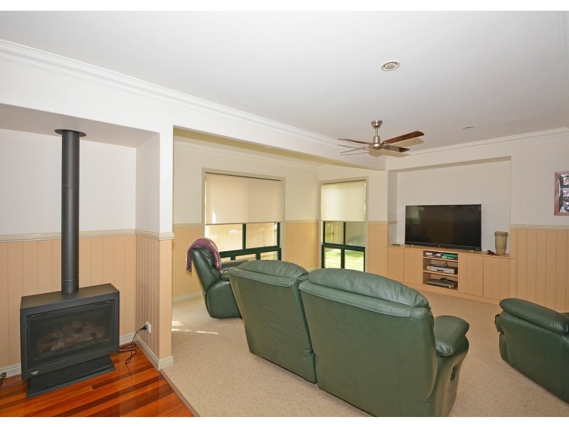 2-4 Baunfiend Court, Urraween QLD 4655