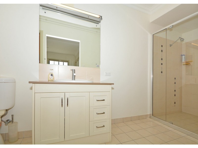 2-4 Baunfiend Court, Urraween QLD 4655