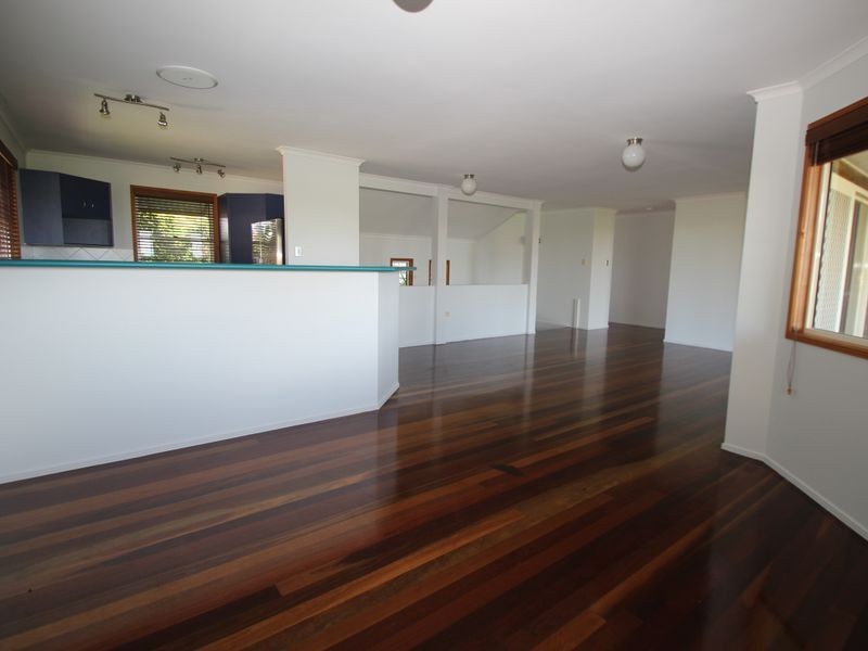 6 Flinders Street, Point Vernon QLD 4655