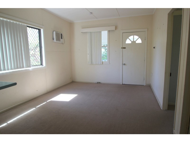 26 Spence Street, Point Vernon QLD 4655