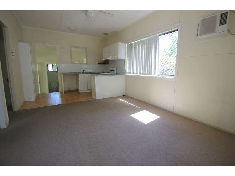 26 Spence Street, Point Vernon QLD 4655