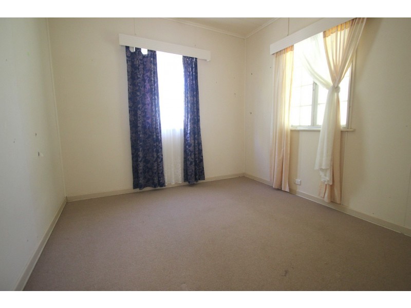 26 Spence Street, Point Vernon QLD 4655