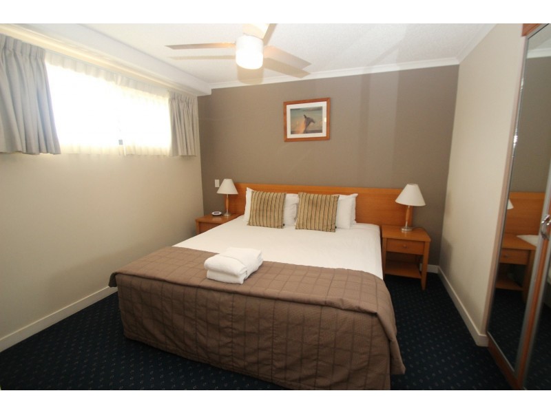 Unit 319/1 Buccaneer Drive, Urangan QLD 4655