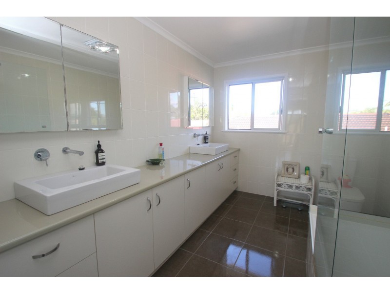 88 Long Street, Point Vernon QLD 4655