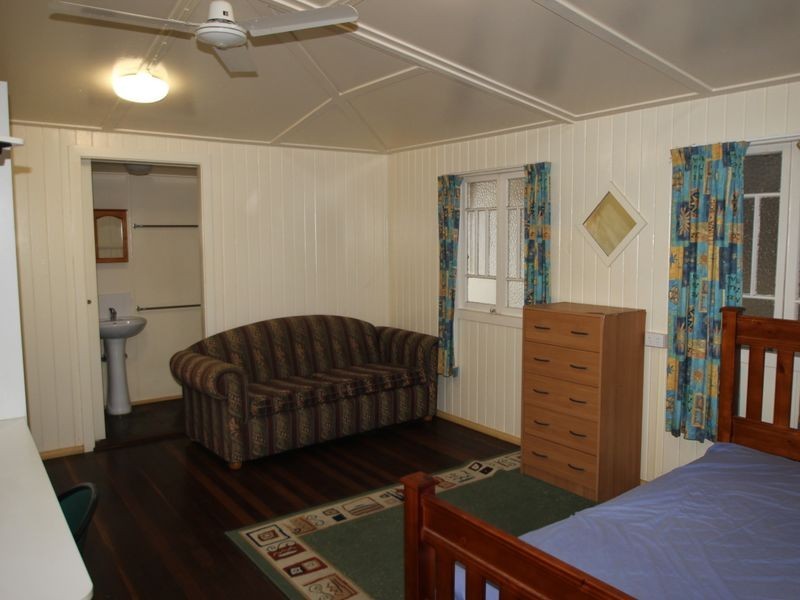 4-6 Charles Street, Pialba QLD 4655