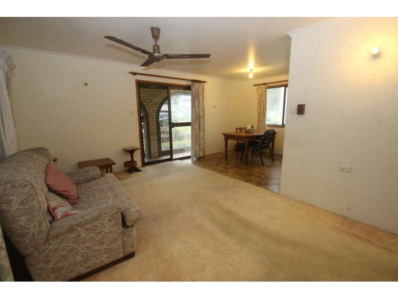 2 Mary Street, Scarness QLD 4655