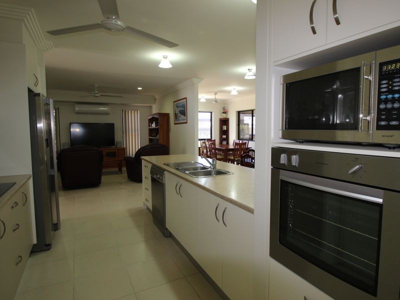 11 Harly Court, Urraween QLD 4655