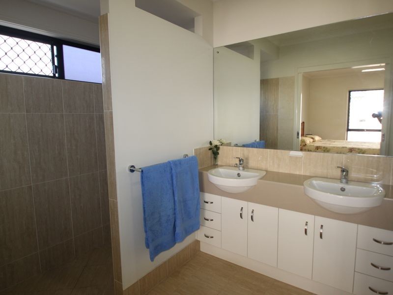 11 Harly Court, Urraween QLD 4655