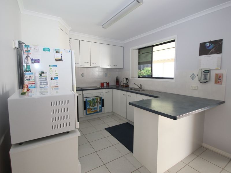 15 Barry Street, Torquay QLD 4655