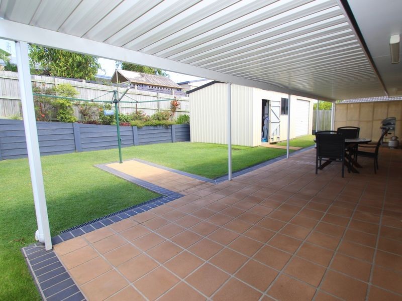 15 Barry Street, Torquay QLD 4655