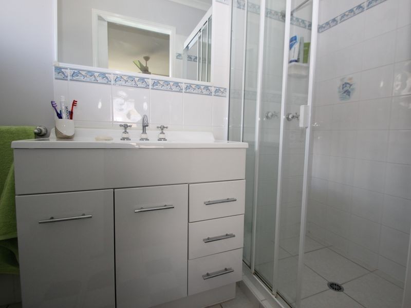 15 Barry Street, Torquay QLD 4655