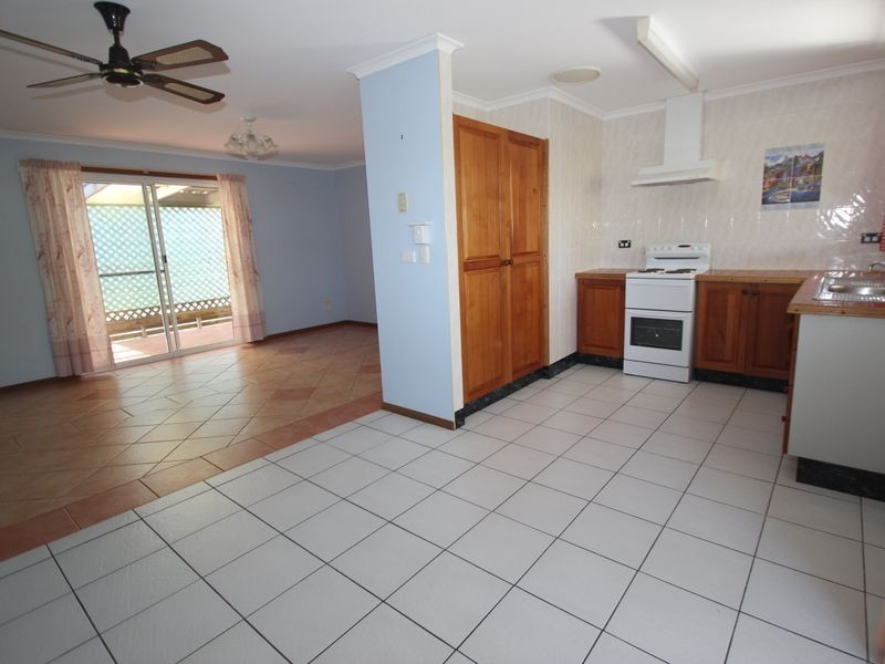 4 Venice Court, Point Vernon QLD 4655