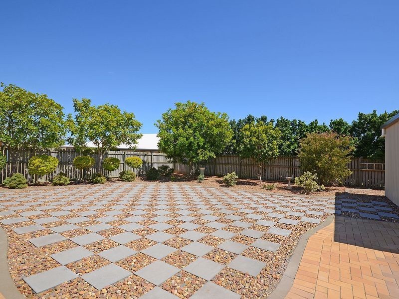 1 Pembridge Circuit, Urraween QLD 4655