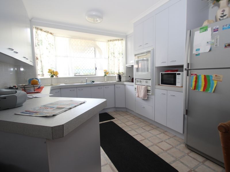 82 Cherry Street, Eli Waters QLD 4655