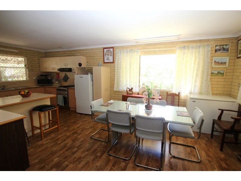 4 Lord Street, Booral QLD 4655