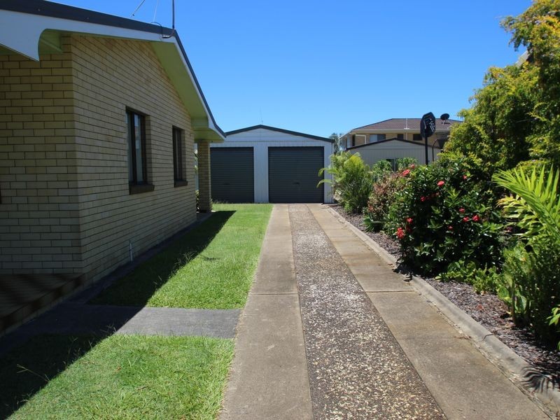 32 Wonga Street, Scarness QLD 4655
