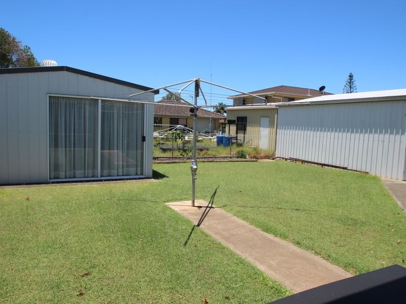 32 Wonga Street, Scarness QLD 4655
