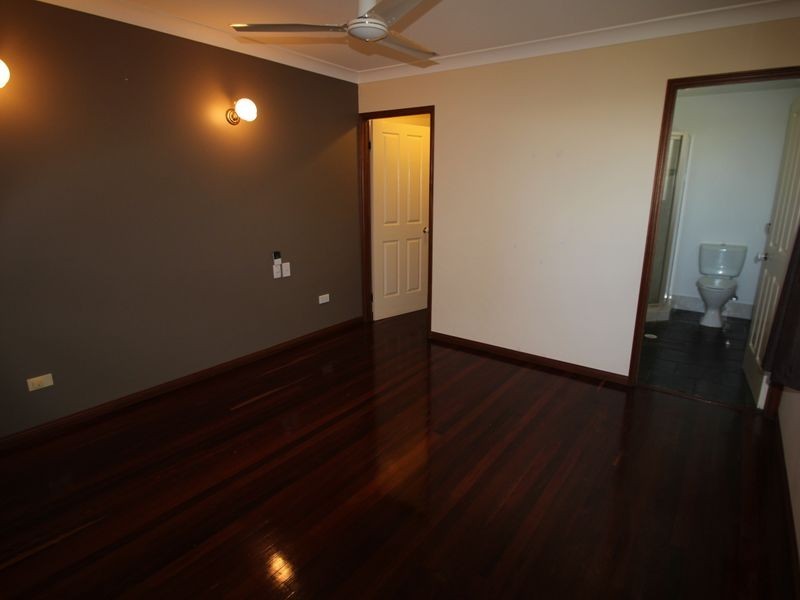 15 Awinya Ct, Urraween QLD 4655