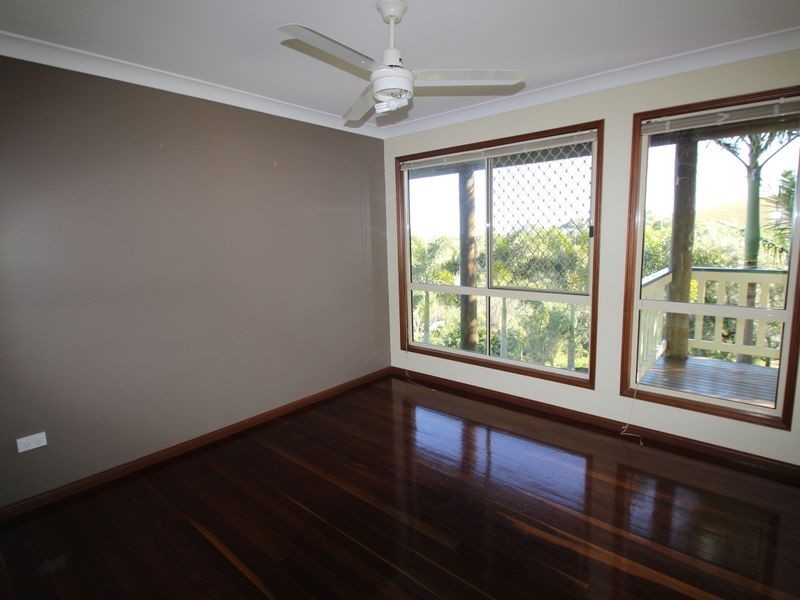15 Awinya Ct, Urraween QLD 4655