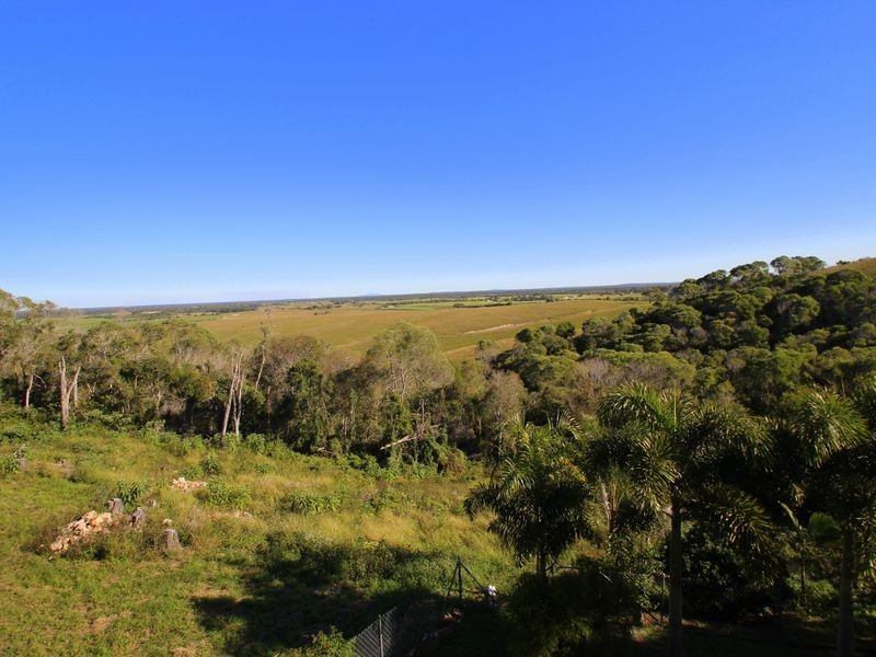 15 Awinya Ct, Urraween QLD 4655