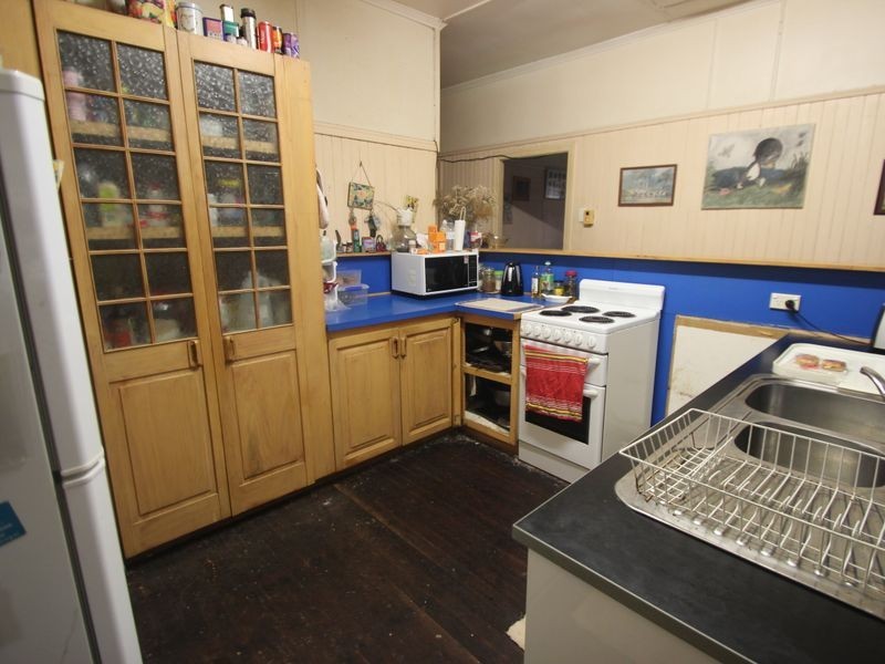 15 Scarborough Street, Scarness QLD 4655